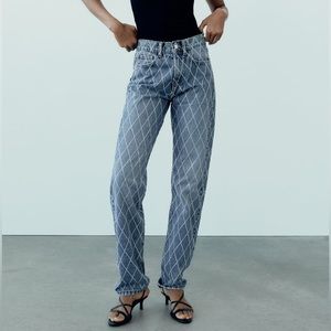 Zara Mid Rise Rhinestone Jeans. Never worn. Tag attached